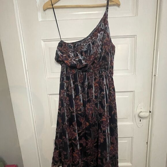 NWTs Adelyn Rae Angie Midi Floral One Shoulder Dress Size Medium - Picture 14 of 14